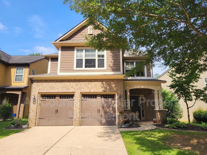 915 Silver Lake Dr – photo 1 of 192