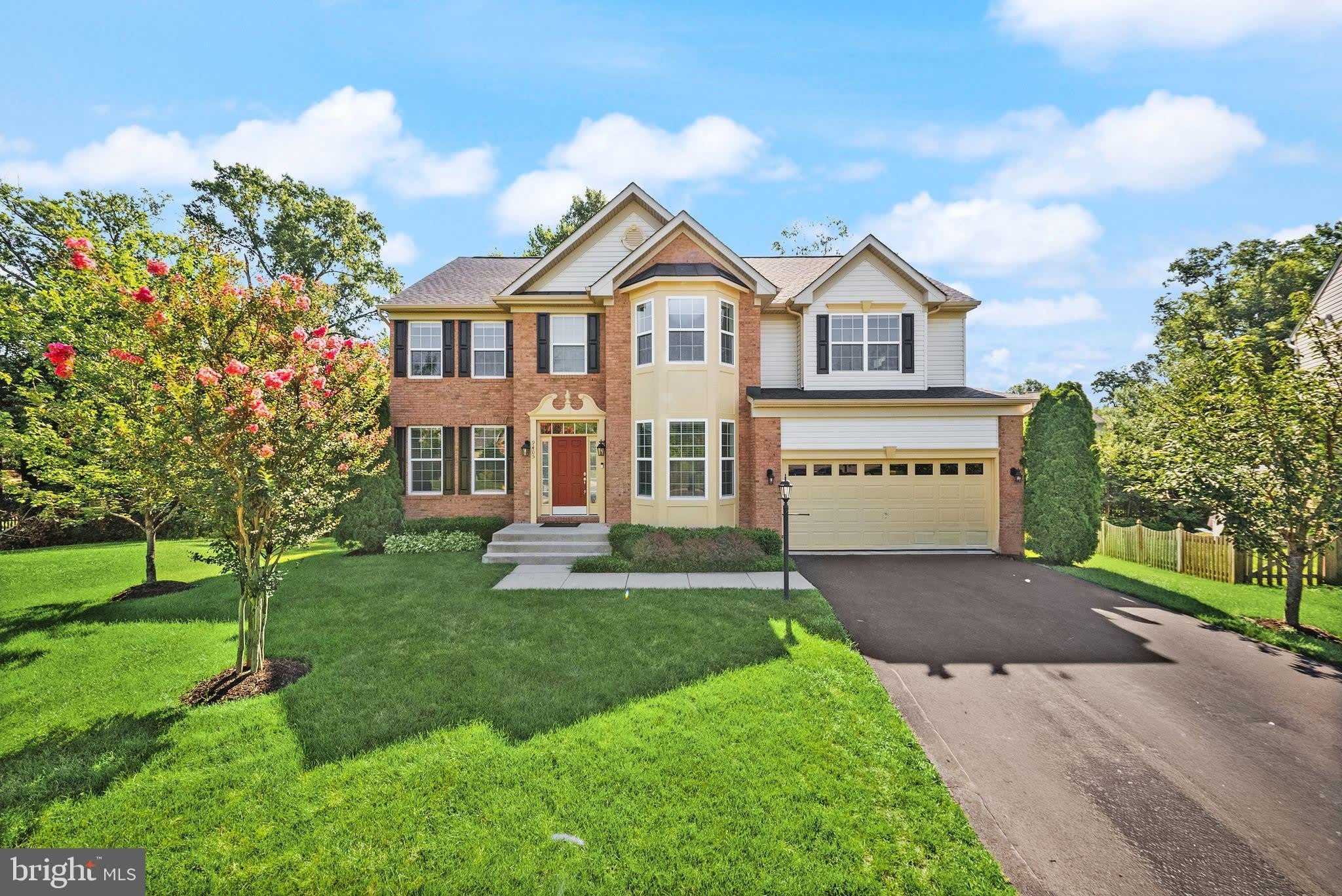 9405 LOMAX FOREST Drive – photo 1 of 47