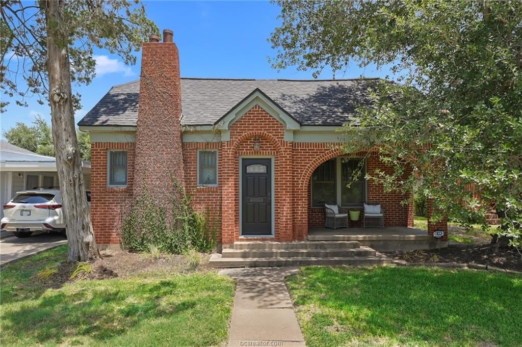 612 E 32Nd Street – photo 1