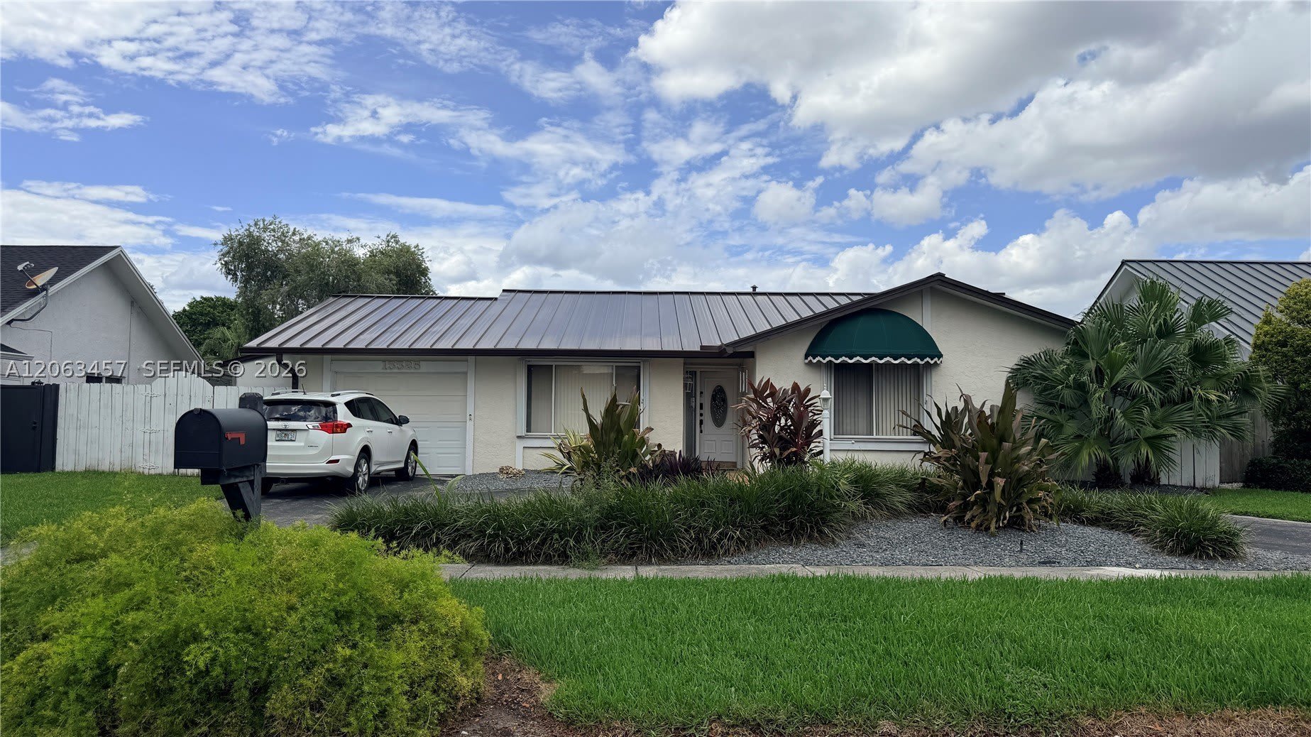 13325 SW 100th Ter – photo 1