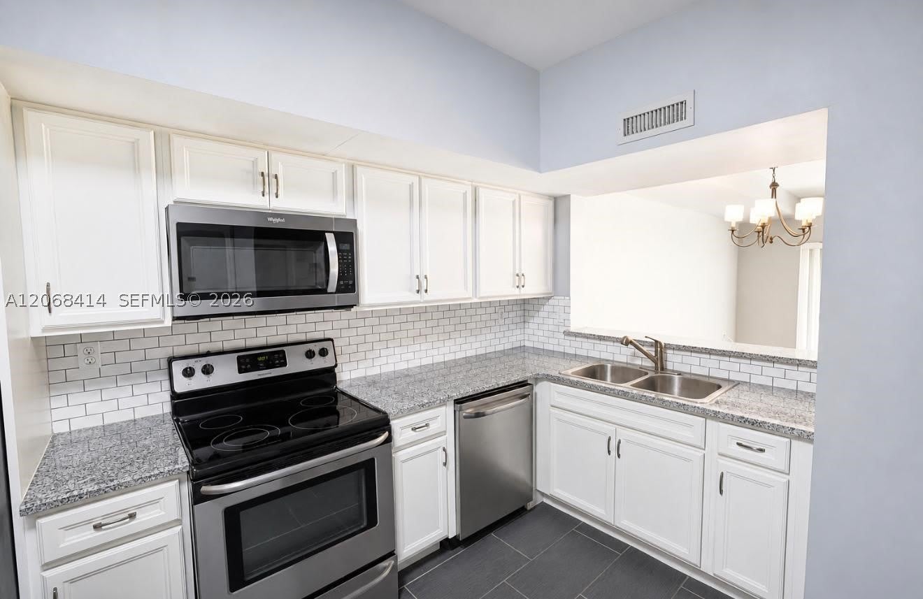 11840 SW 99th St – photo 1
