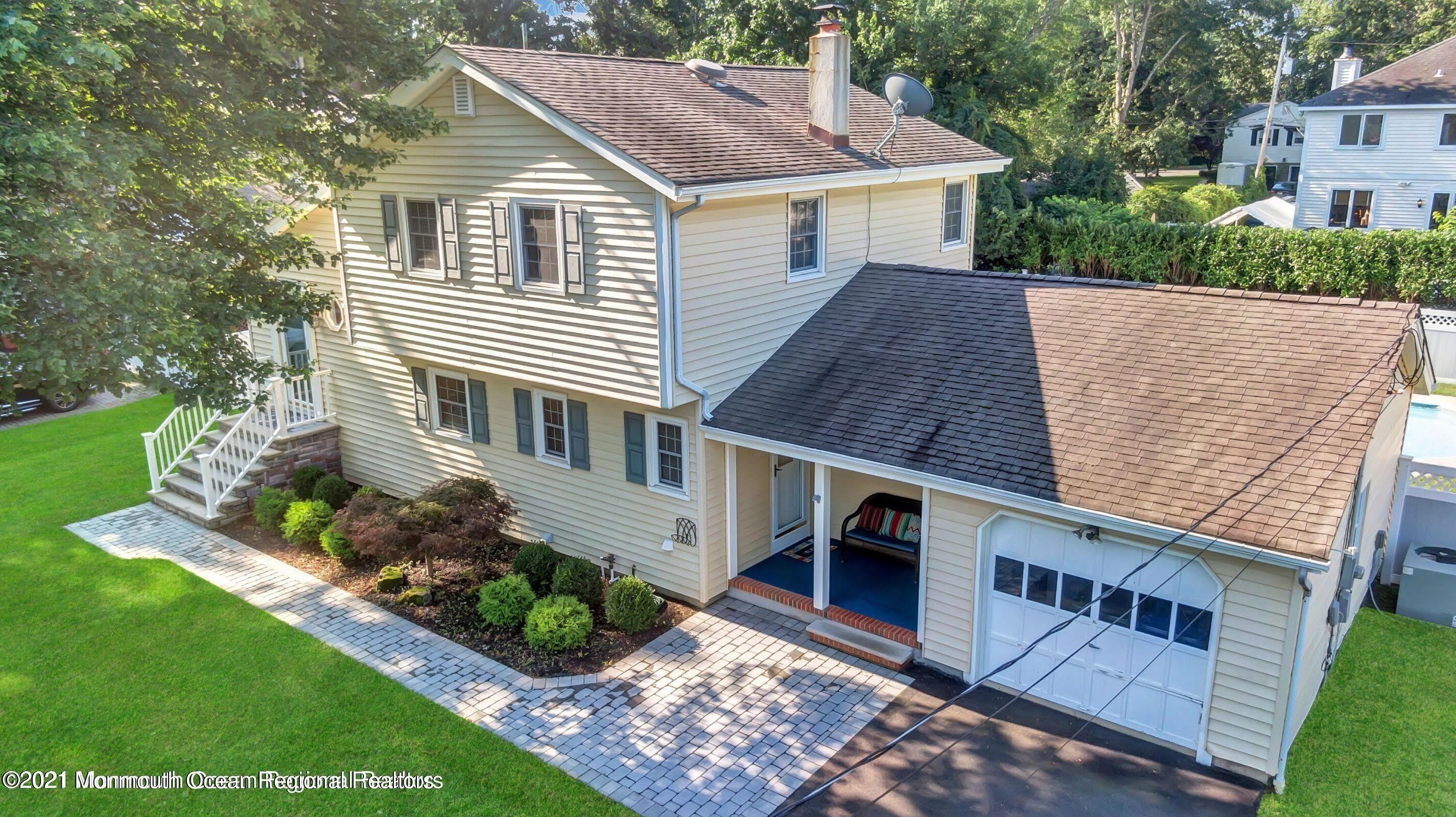 1002 Beverly Avenue – photo 1 of 11