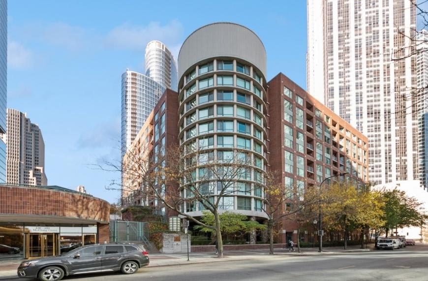 480 North McClurg Ct. – photo 1