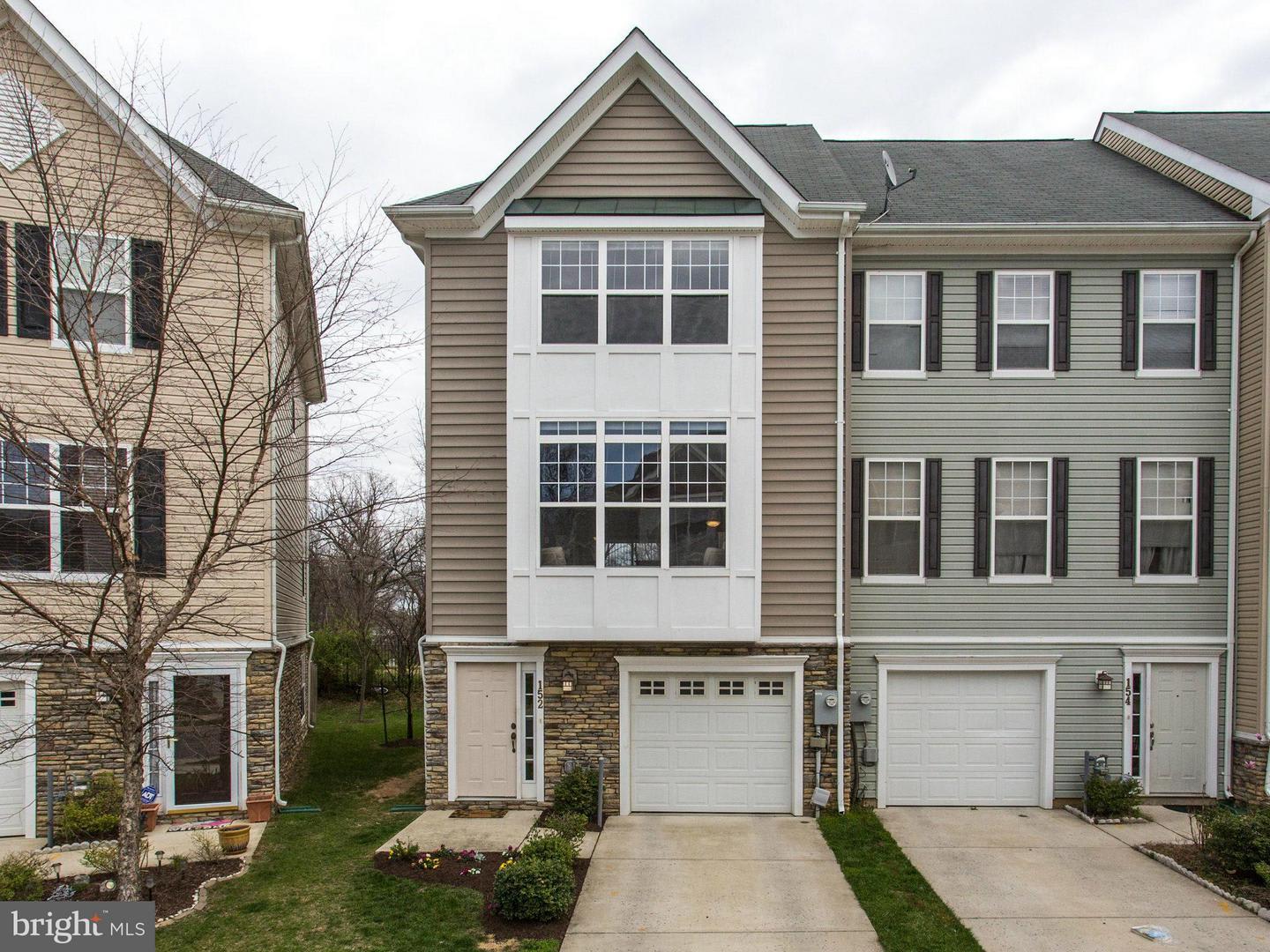 152 Moore Drive – photo 1