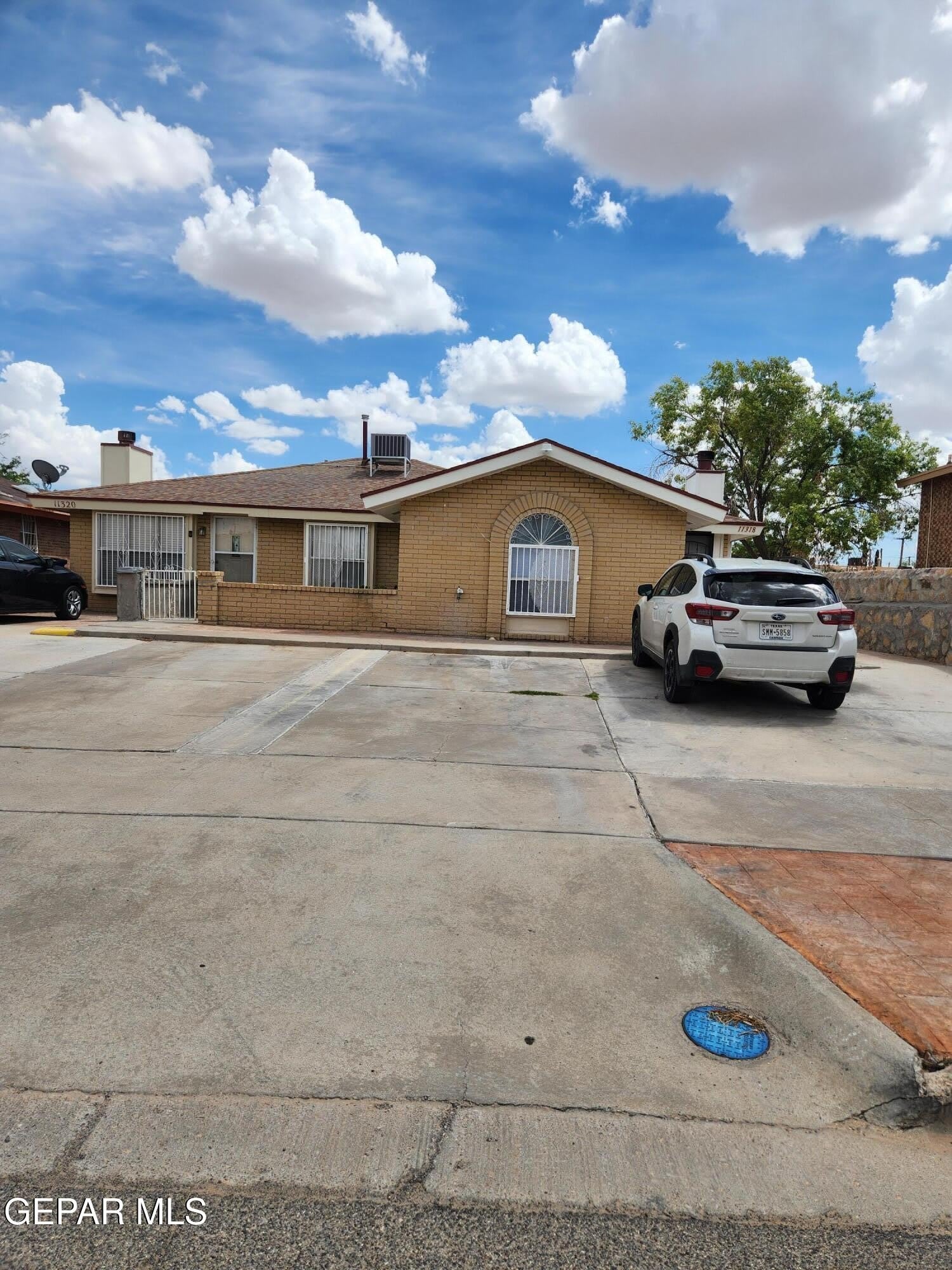 11318 LAKE ERIE Drive – photo 1