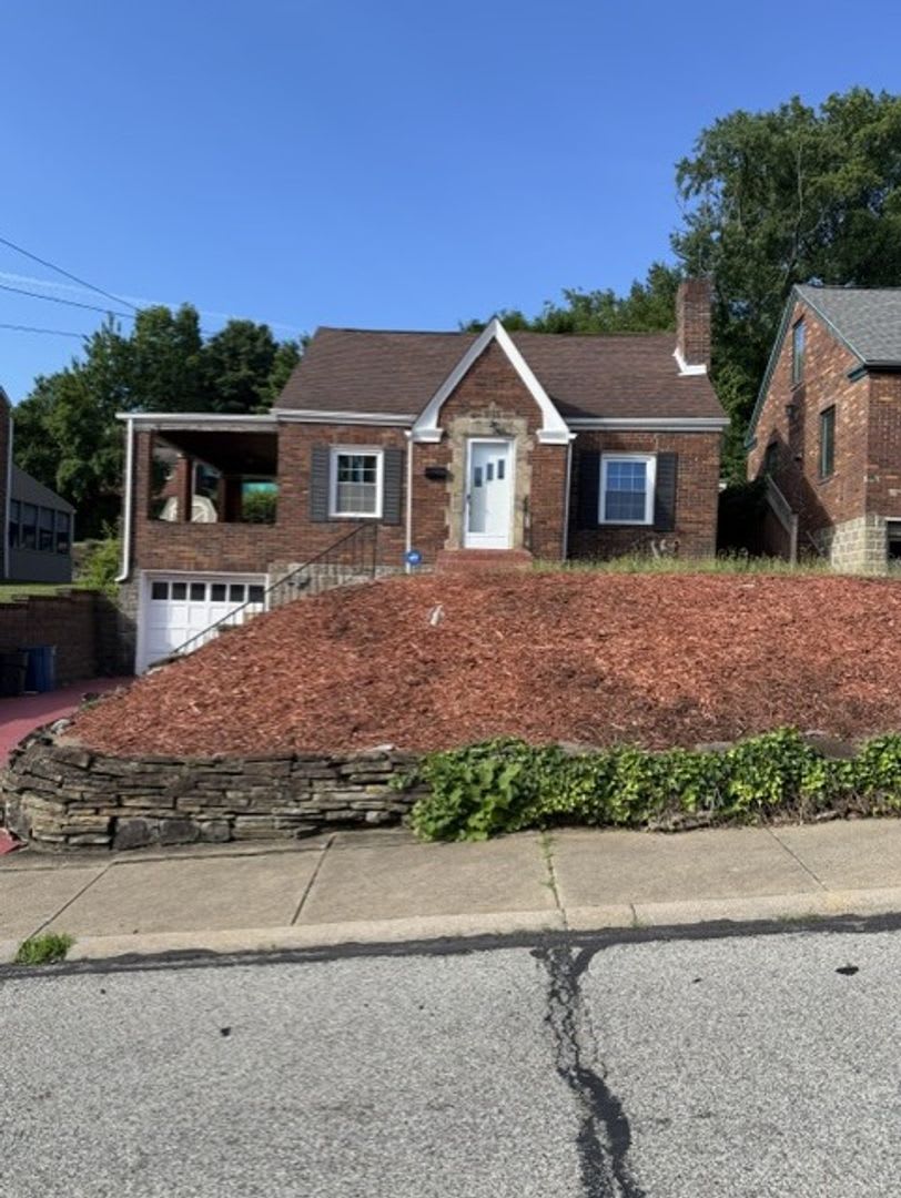 Beautiful Home For Rent – photo 1 of 38