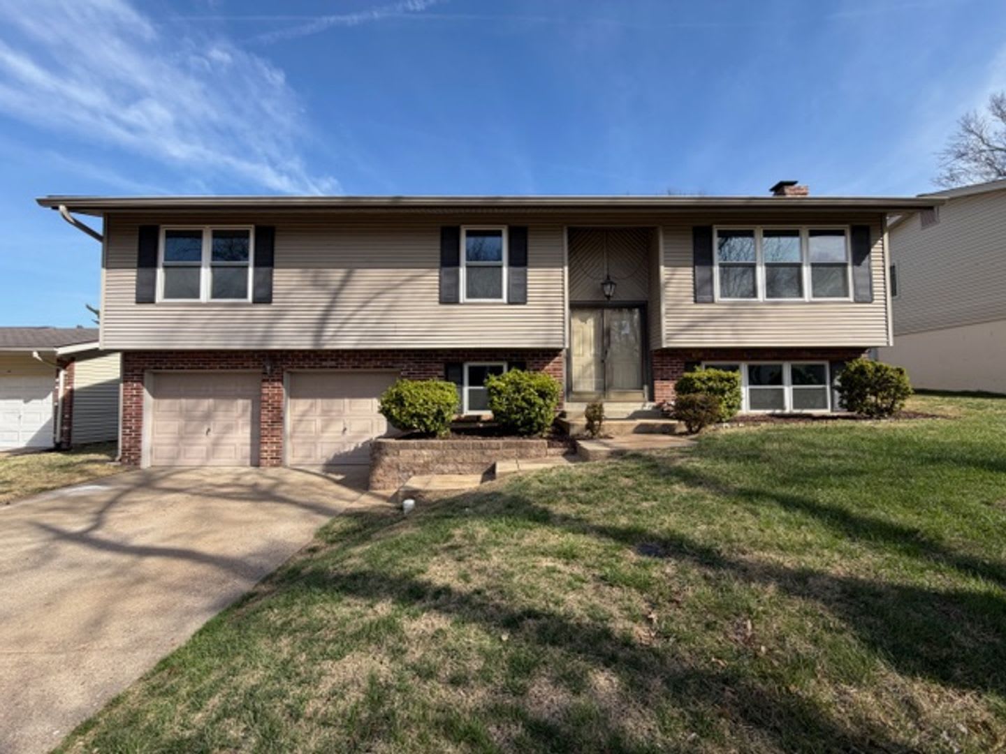 Spacious 5Br 2Ba In Manchester For Rent – photo 1 of 37