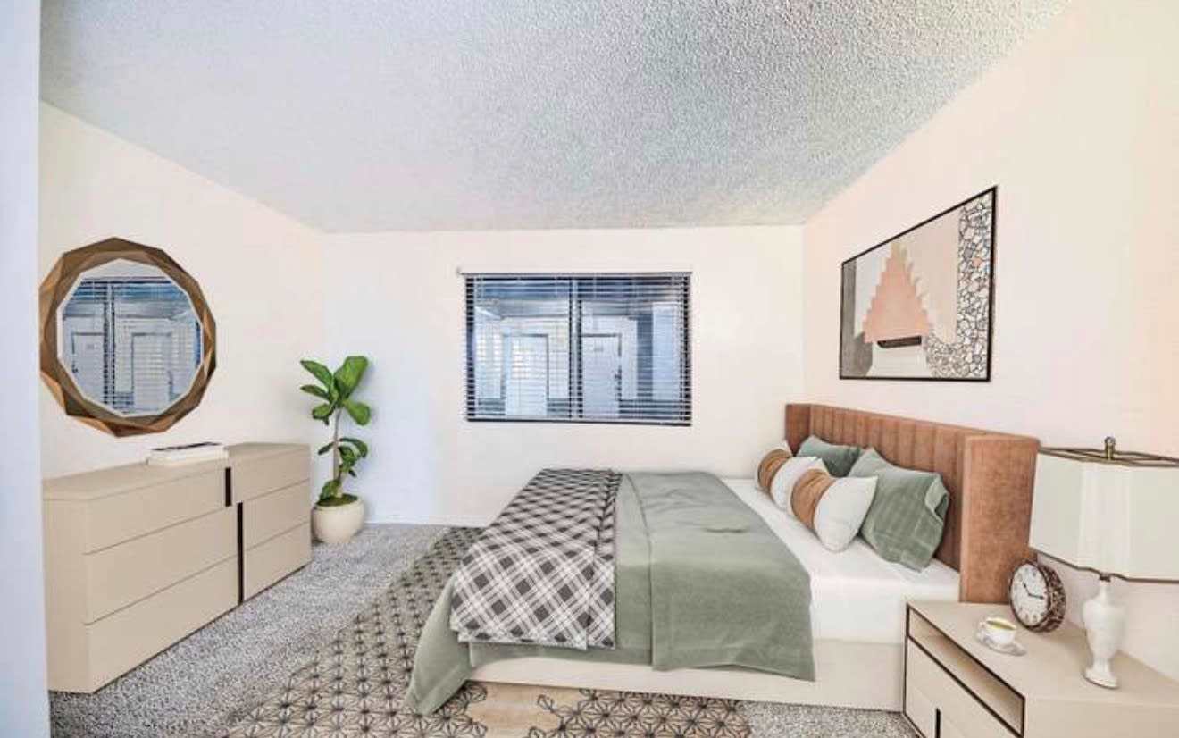 1 Embarcadero W Apt 160 – photo 1 of 11