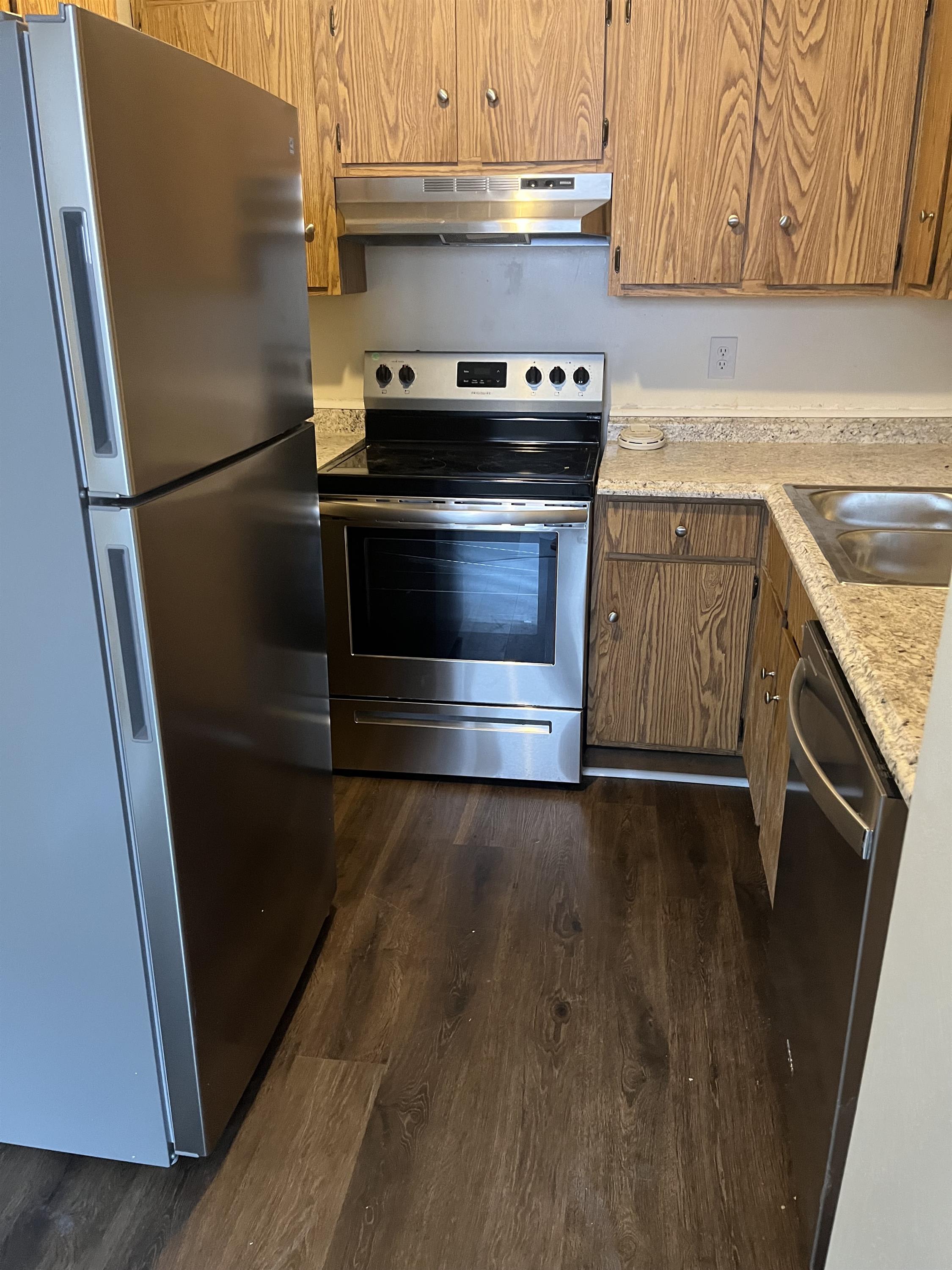600 State Street – photo 1 of 9