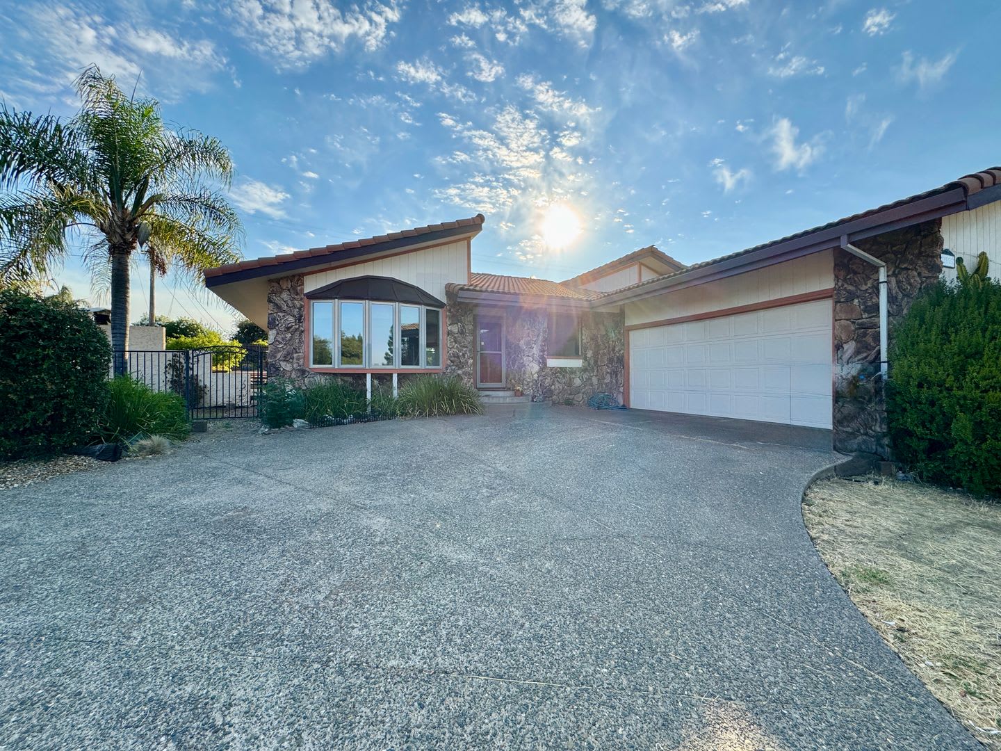 Beautiful Home Available in Cameron Park! – photo 1 of 33