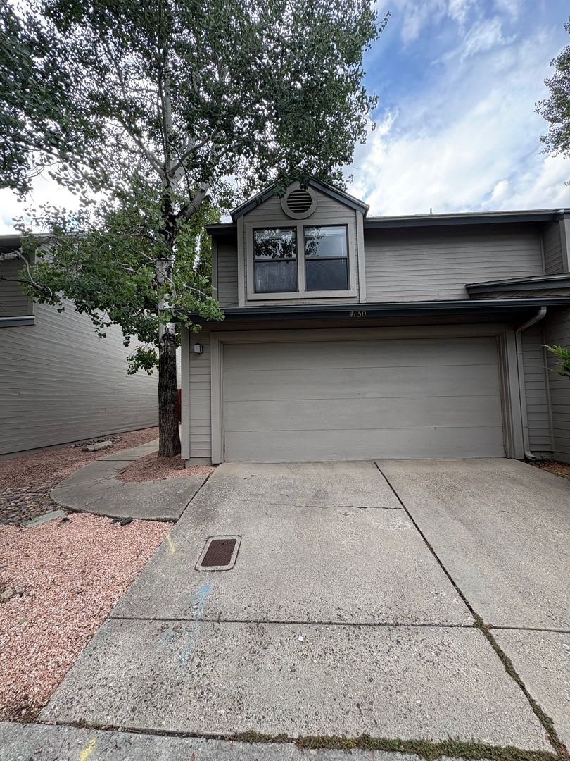 Gorgeous Foxglenn Rental – photo 1