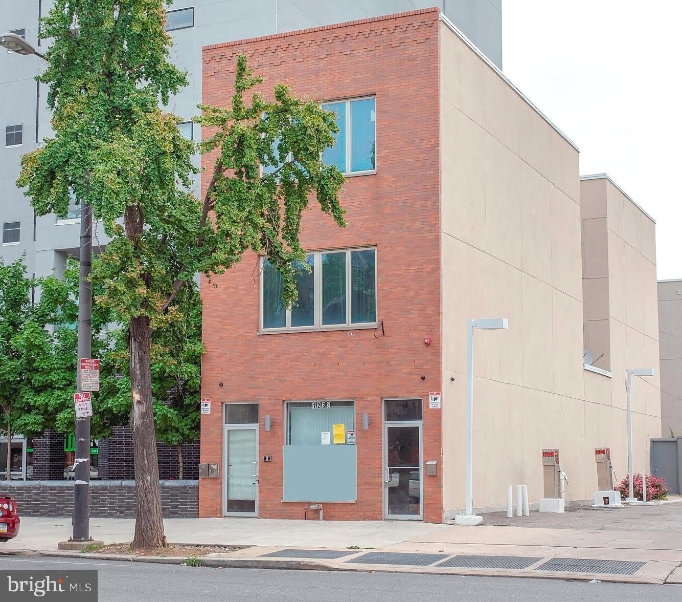 1233 S BROAD Street – photo 1