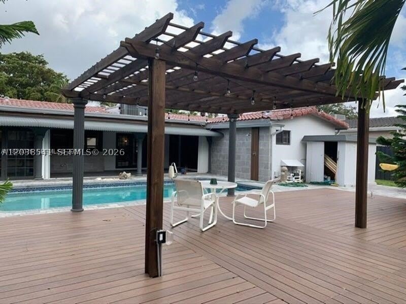 4718 Roosevelt St – photo 1