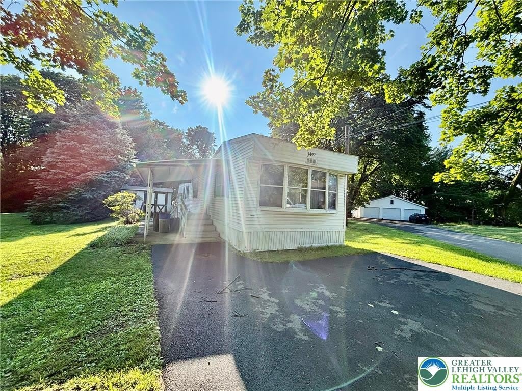 1402 Main Street – photo 1 of 11