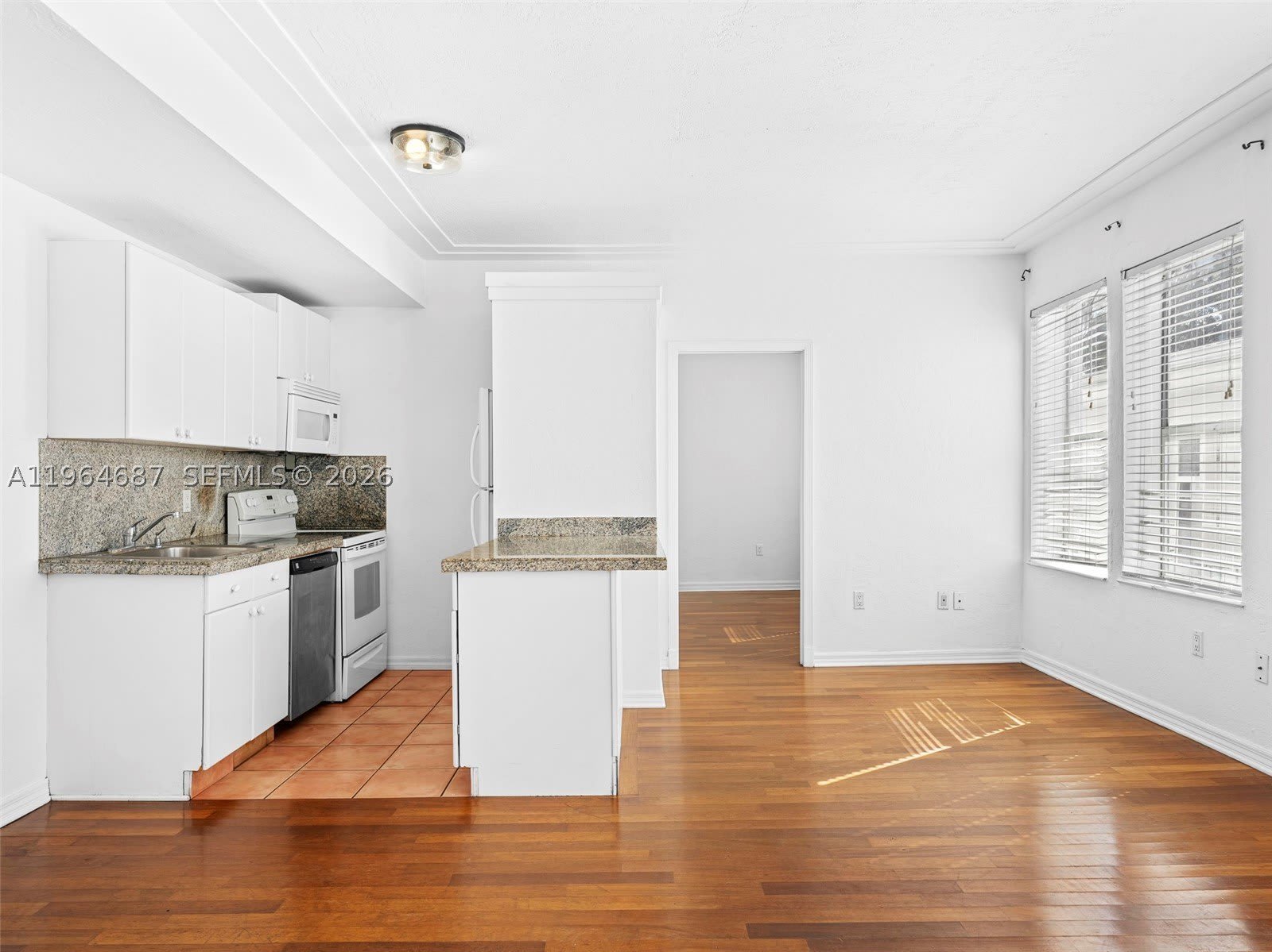 1027 Pennsylvania Ave – photo 1