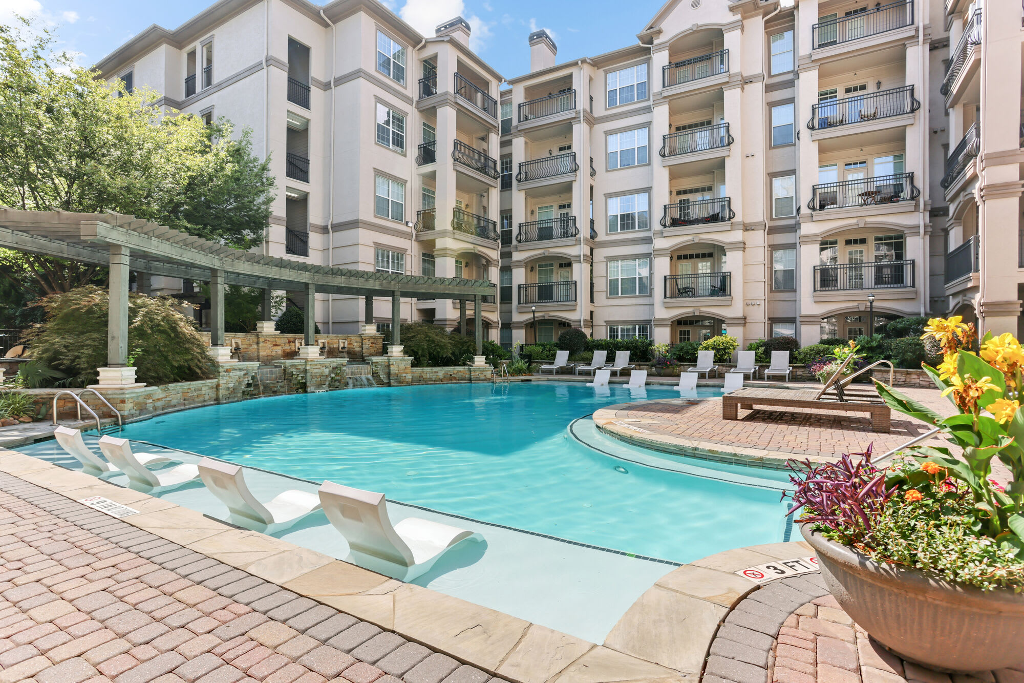 Avana Uptown – photo 1