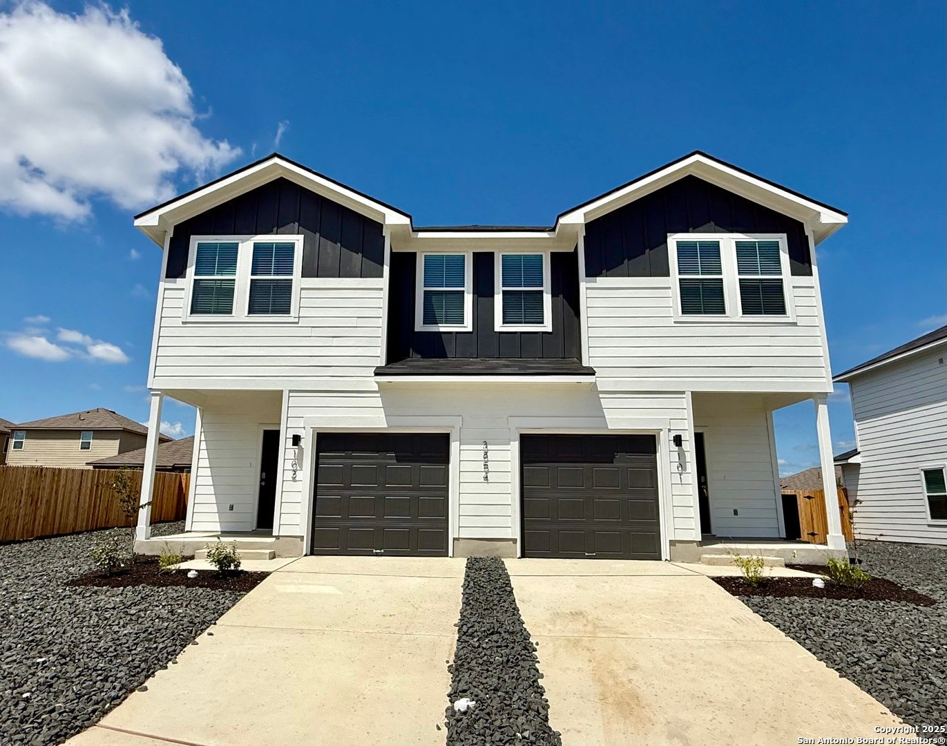 Luxury Townhome in Abbott Run! – photo 1