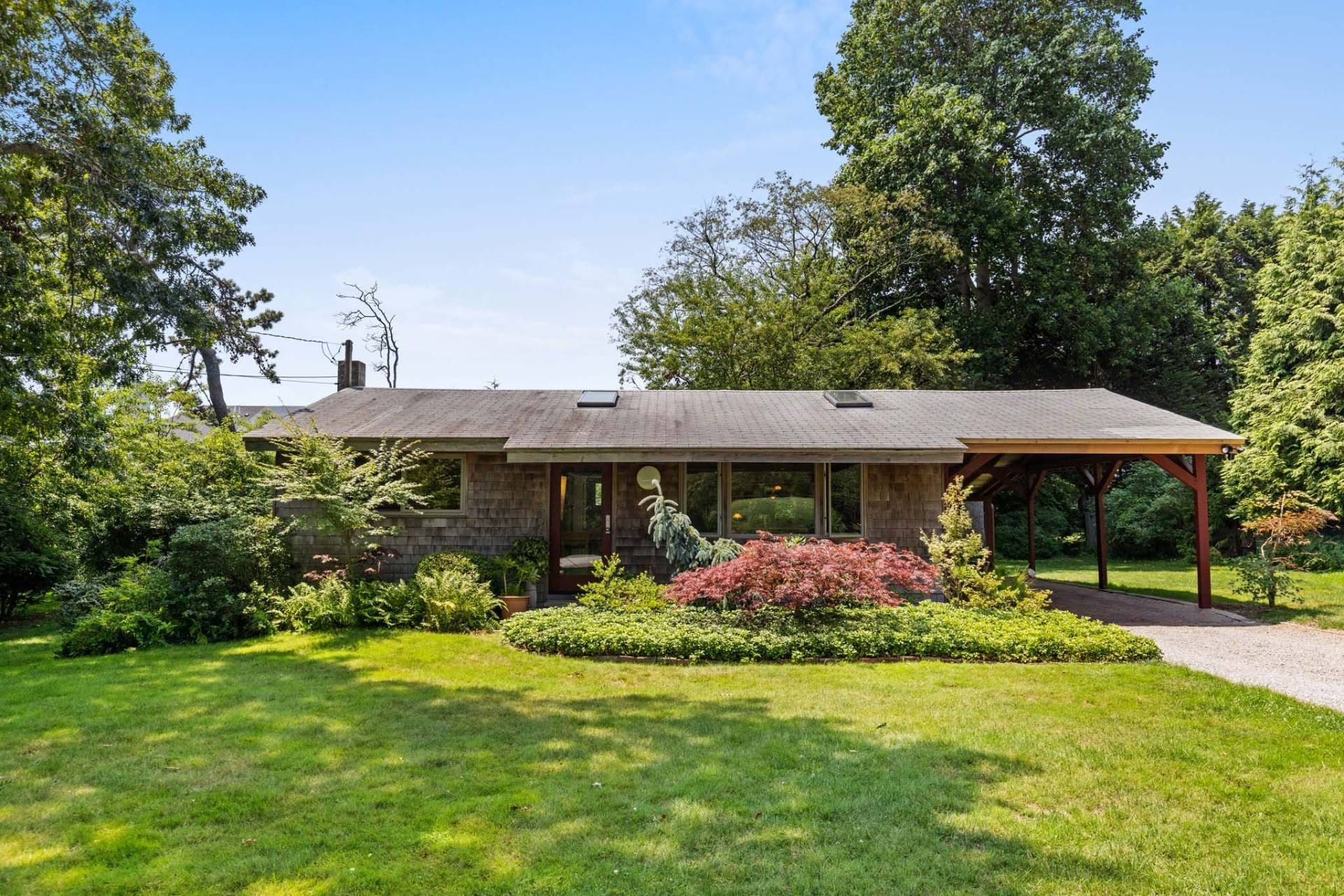 1 Gegan Dr – photo 1 of 24
