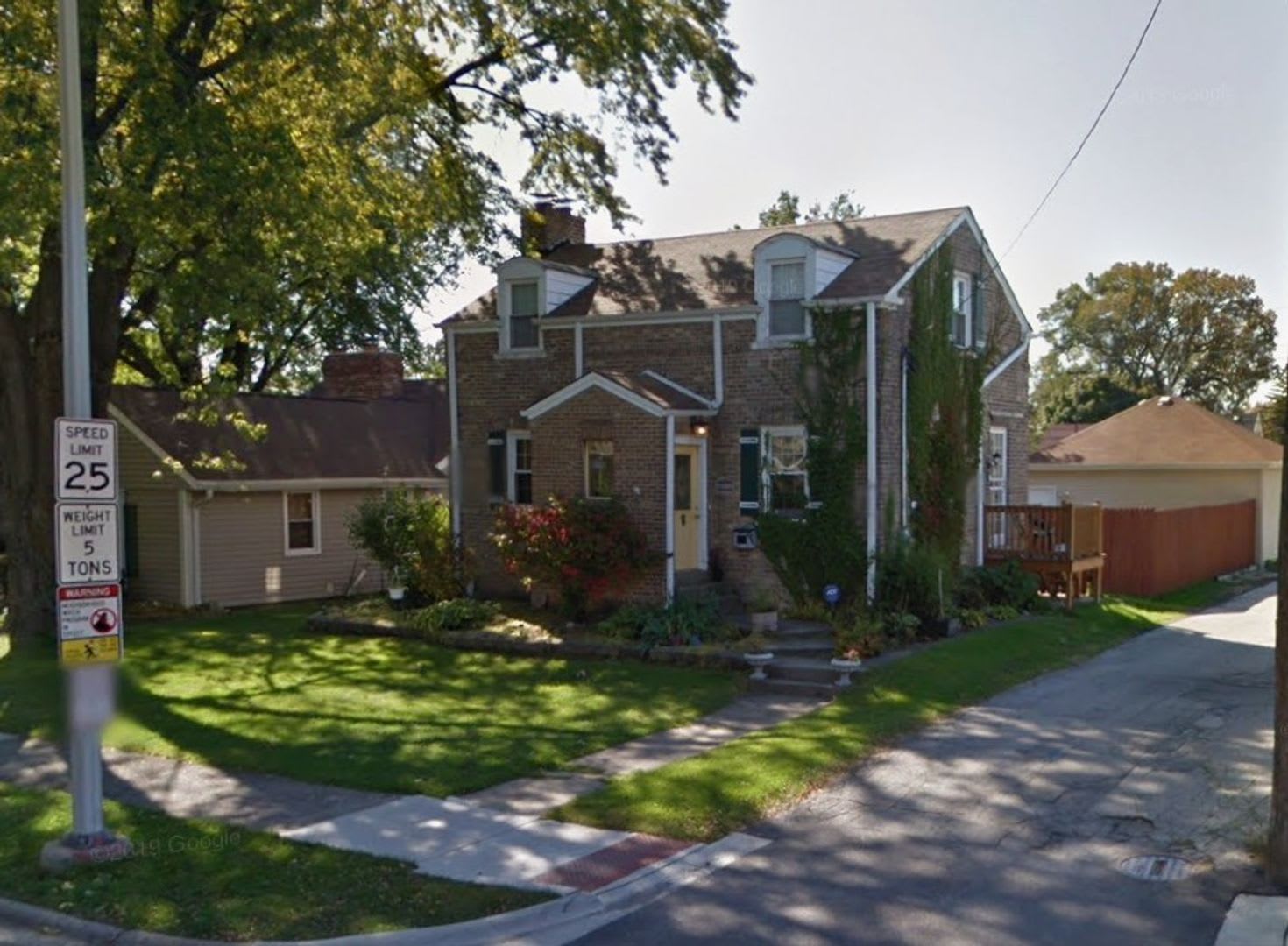 Oak Lawn Single Family Home For Rent