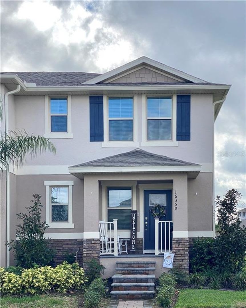 Awesome townhome in Resort Style Conmuunity – photo 1