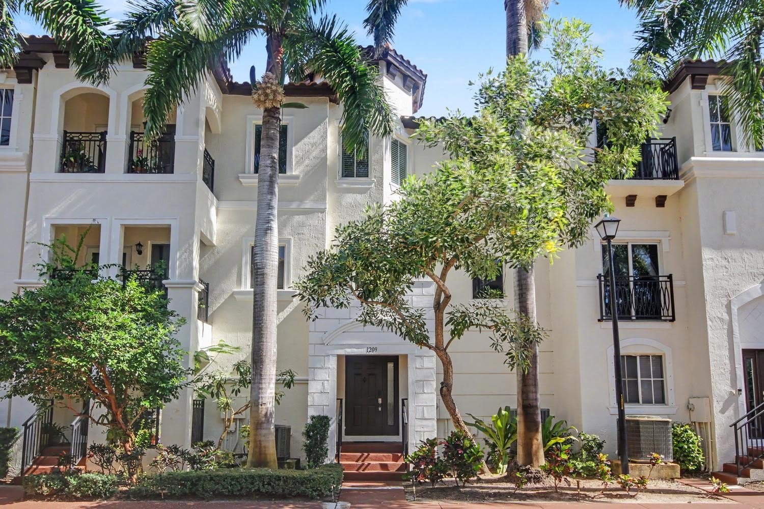1209 COASTAL BAY Boulevard – photo 1