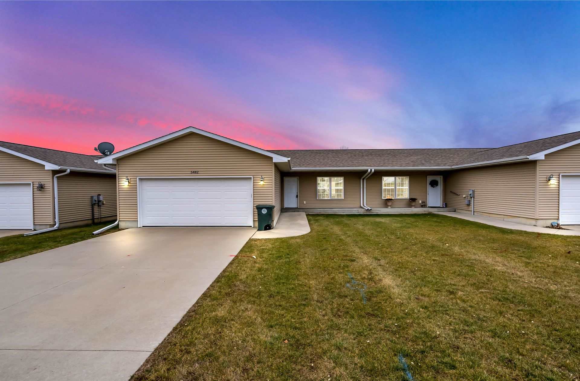 Beautiful 2 Bed 2 Bath – photo 1
