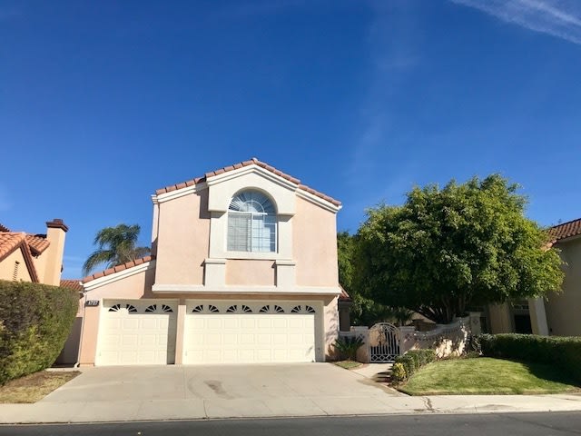 Beautiful home behind the gates in Newbury Park! – photo 1