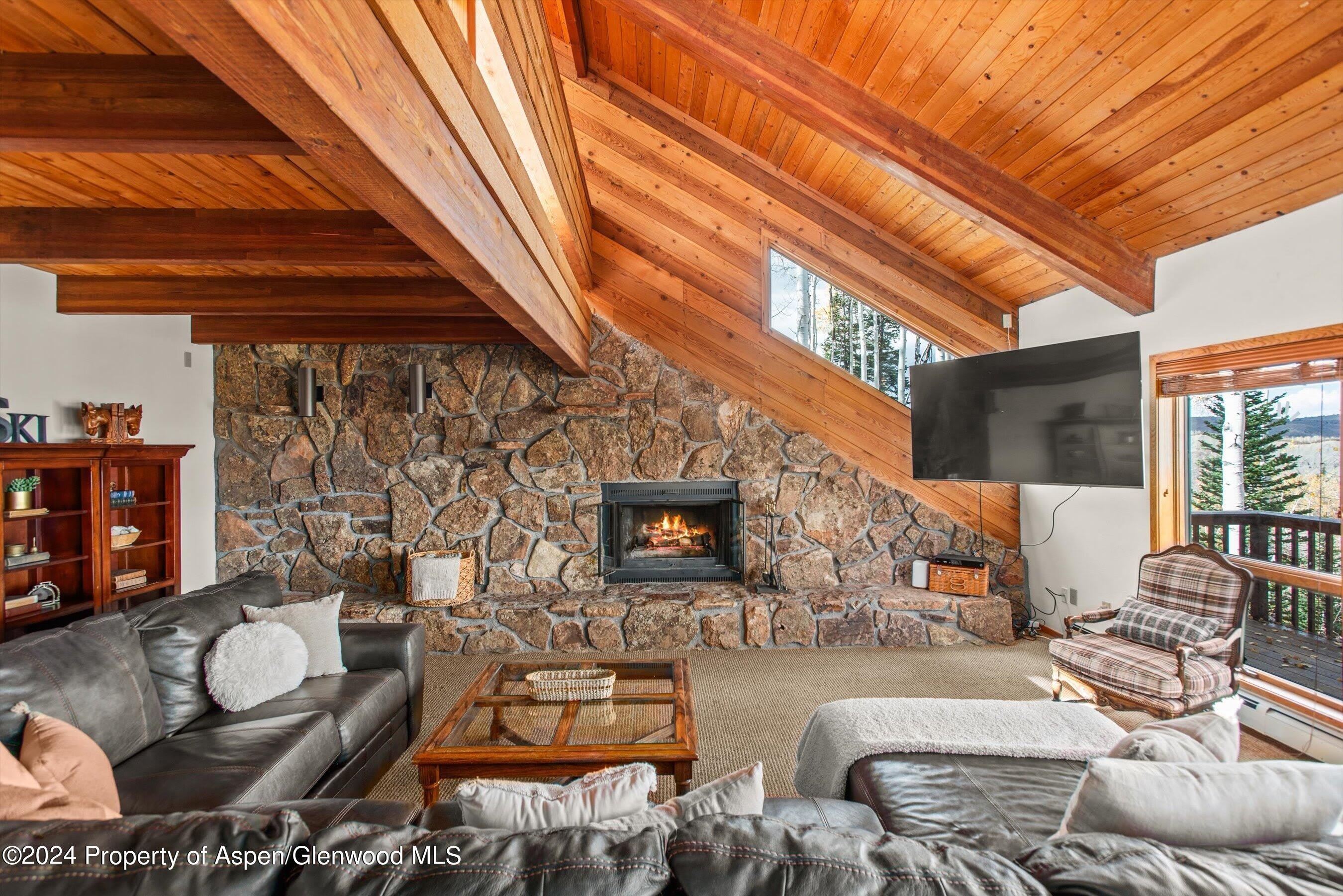 2055 Faraway Road – photo 1 of 28
