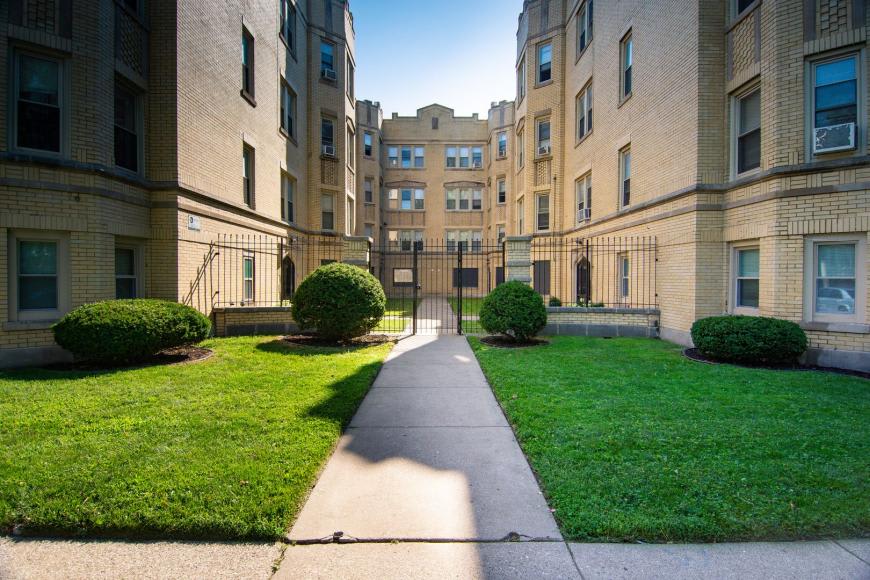 7631 South East End Ave. – photo 1
