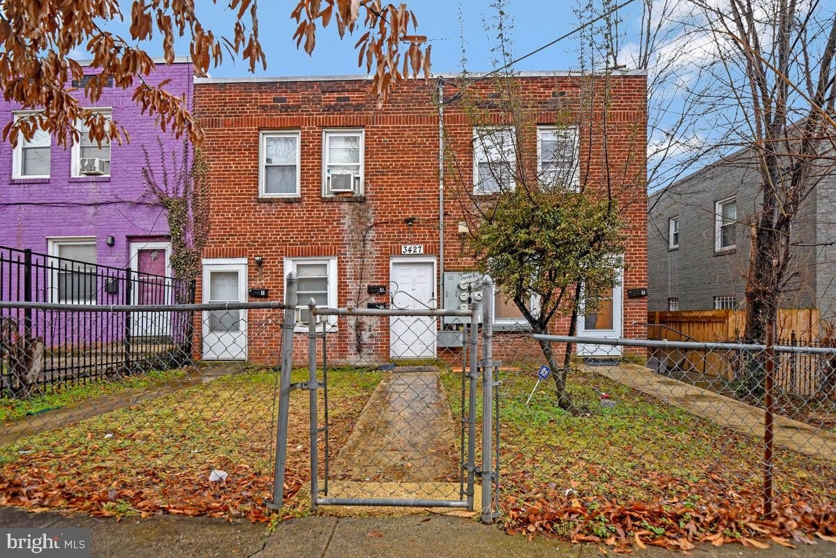 3427 B Street SE – photo 1