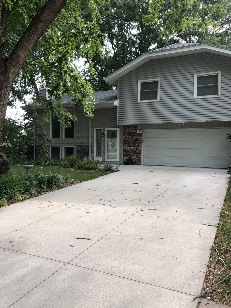 3 bedroom house in Papillion – photo 1 of 12