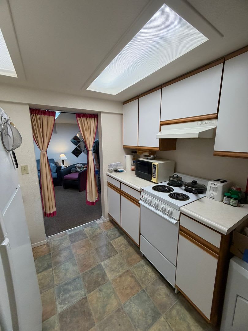 North Meridian Apartment – photo 1 of 14