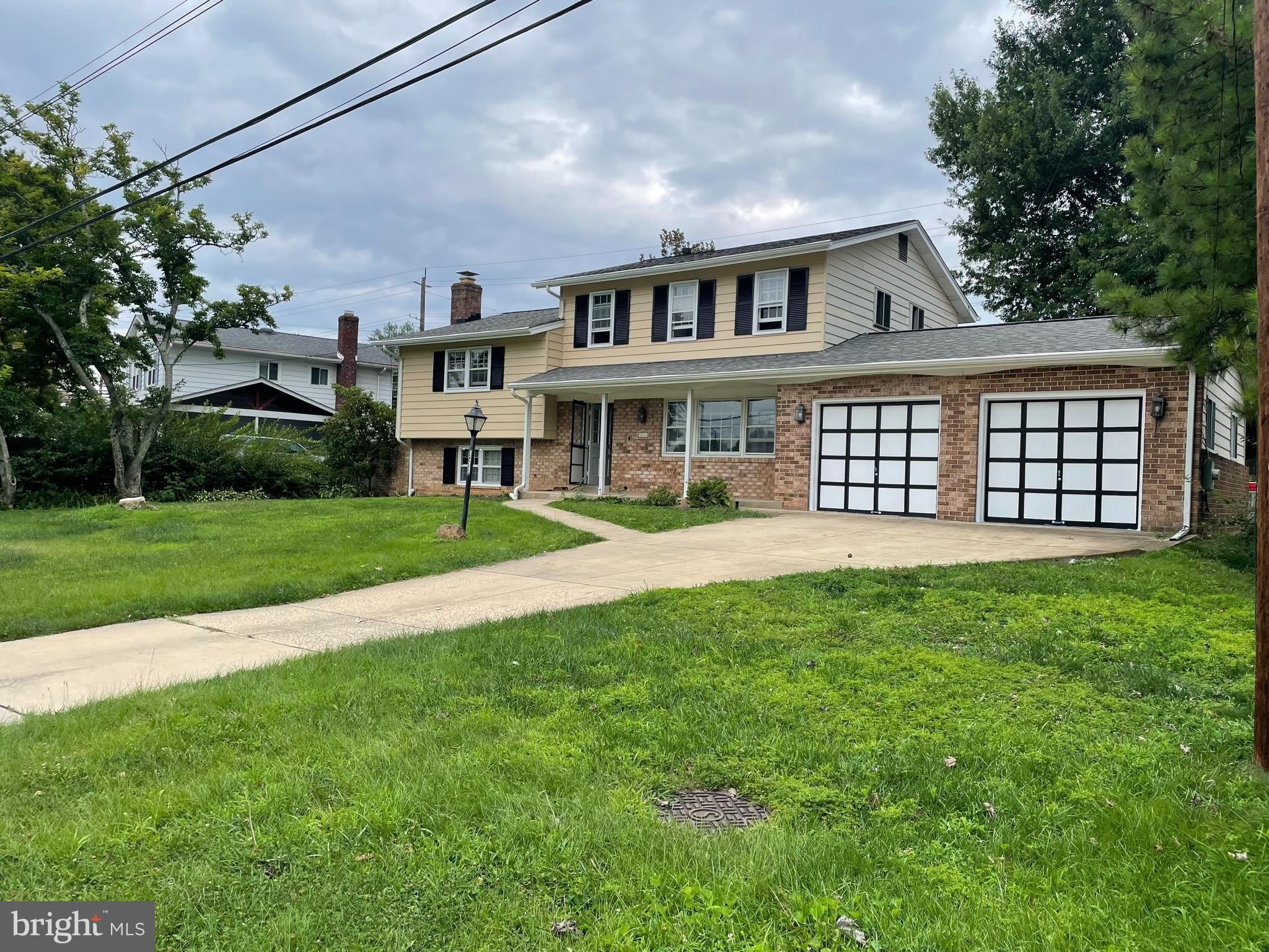 1211 MORNINGSIDE Drive – photo 1 of 3