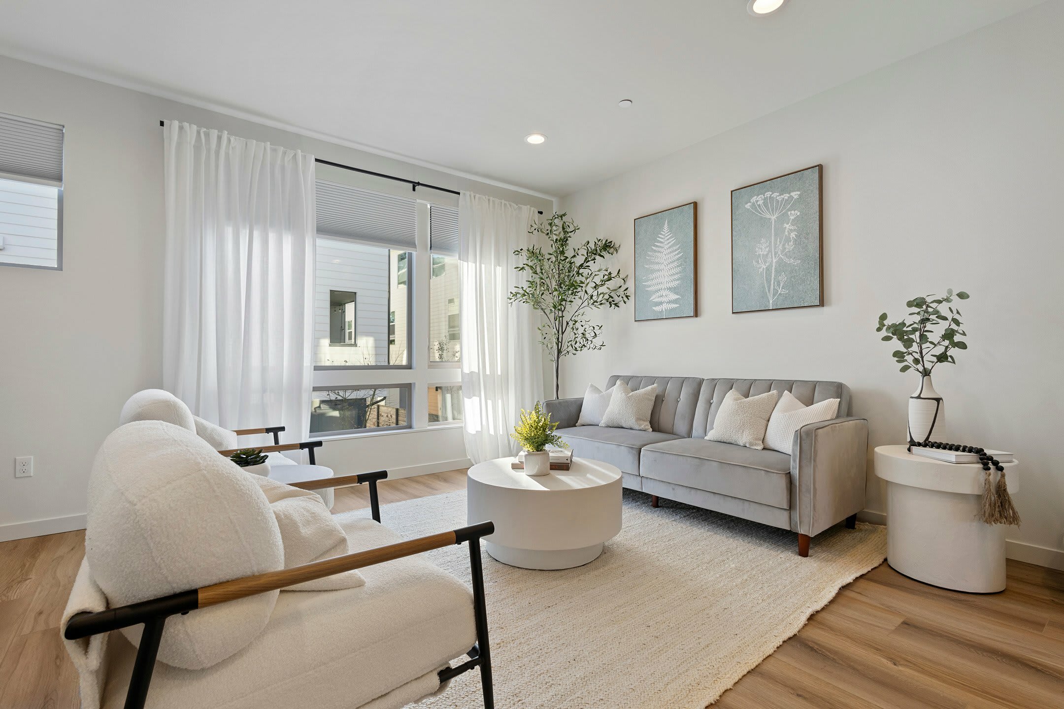 18007 3Rd Avenue Northeast – photo 1 of 257