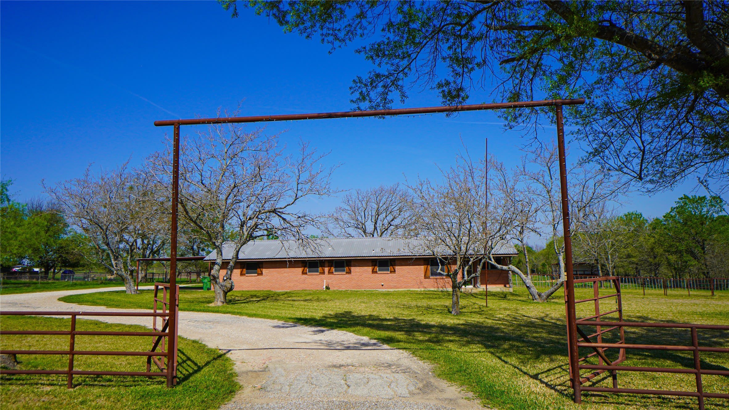 19761 N State Highway 34 – photo 1