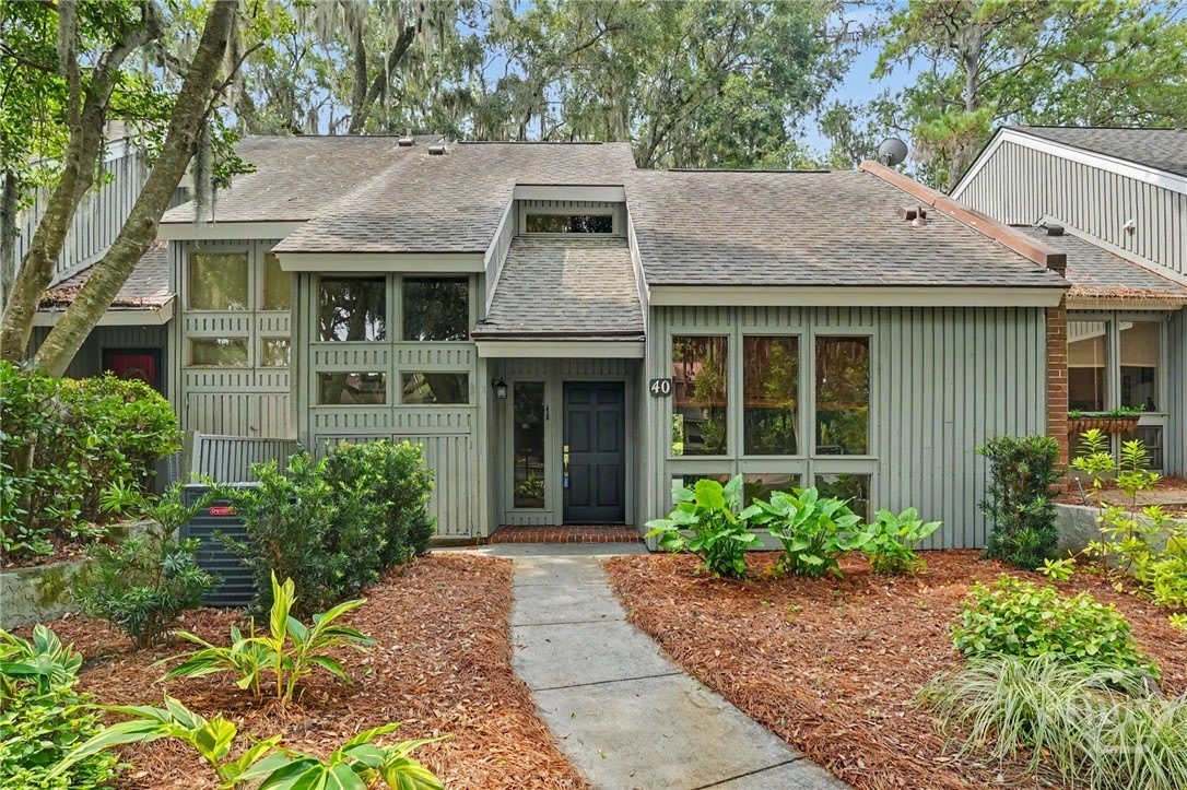 40 Dame Kathryn Drive – photo 1 of 33