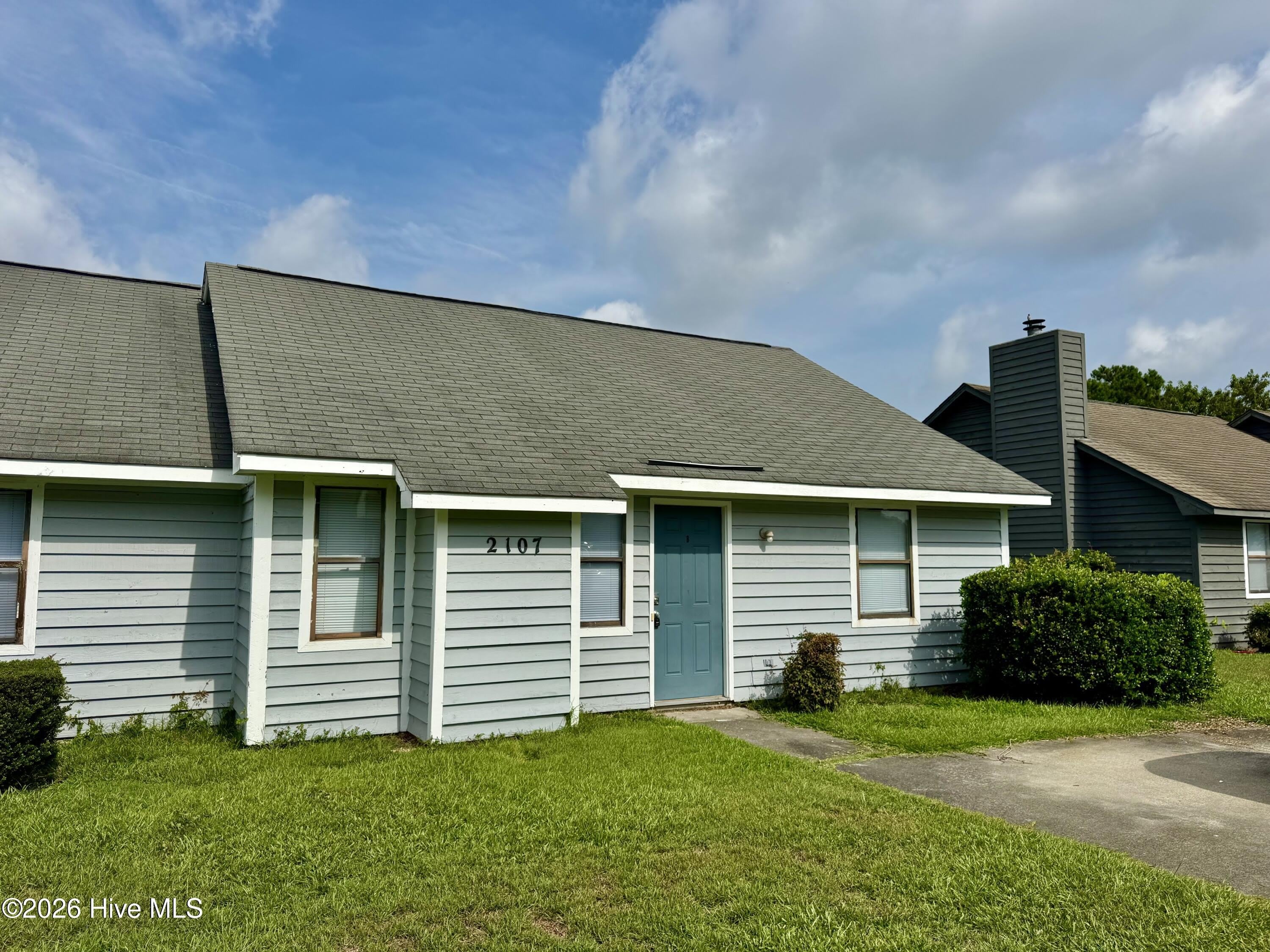 2107 E 3Rd Street – photo 1