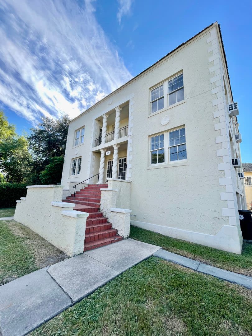 2 Bed 1 Bath Near Campus – photo 1