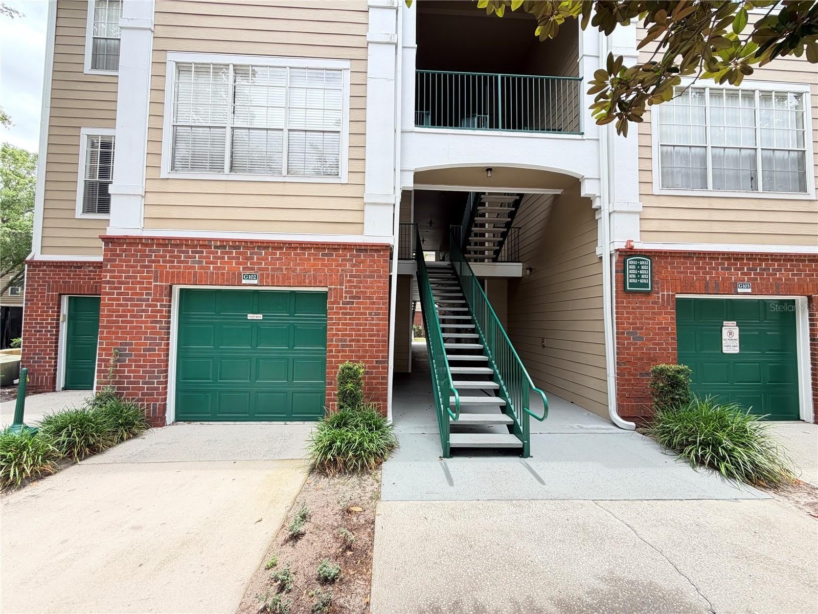13015 PLANTATION PARK Circle – photo 1