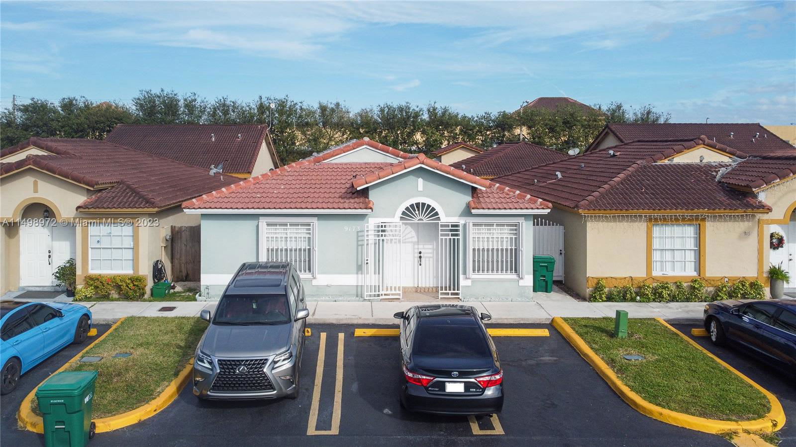 9173 NW 120th Ter – photo 1 of 11