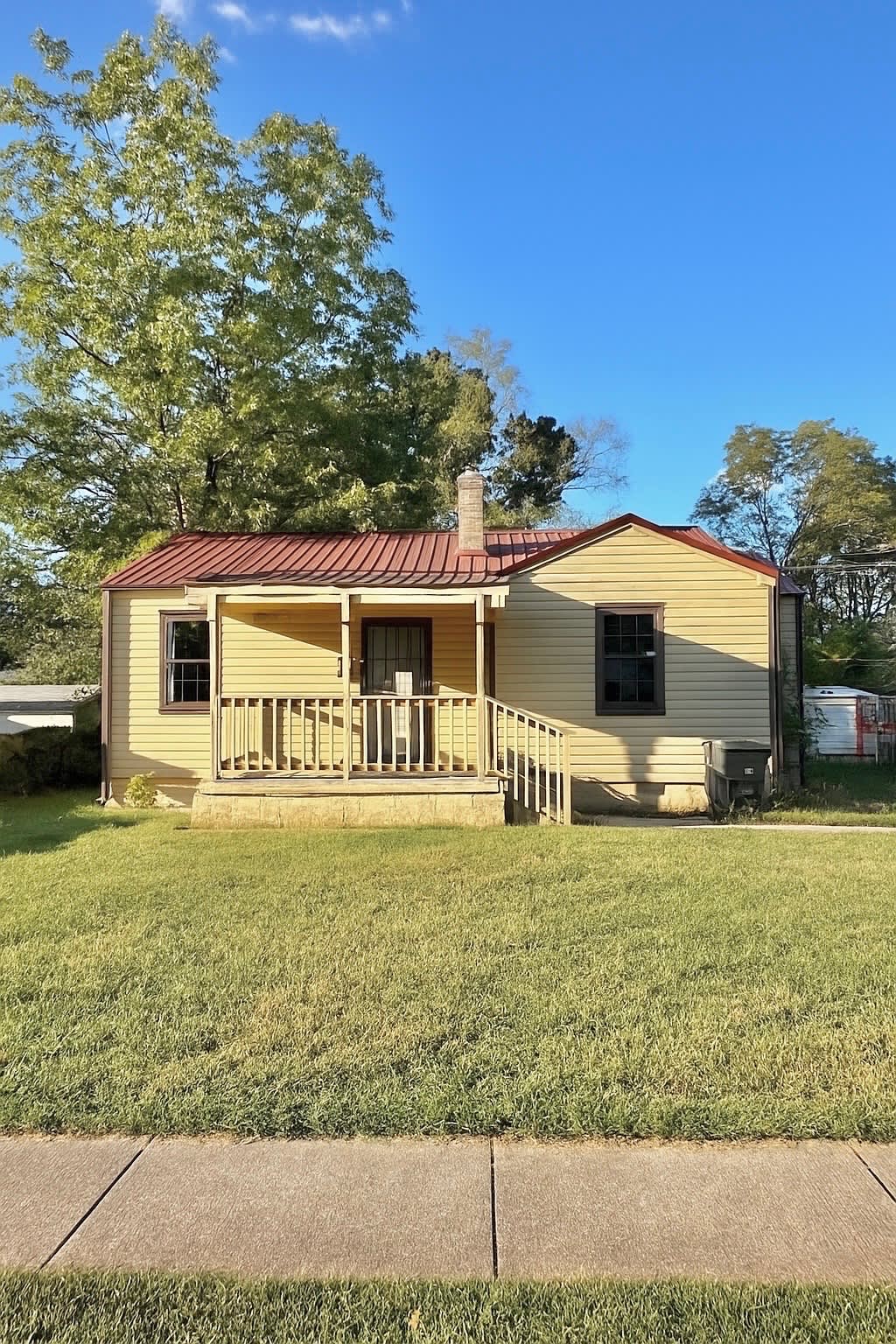 2216 Lee Avenue Southwest – photo 1
