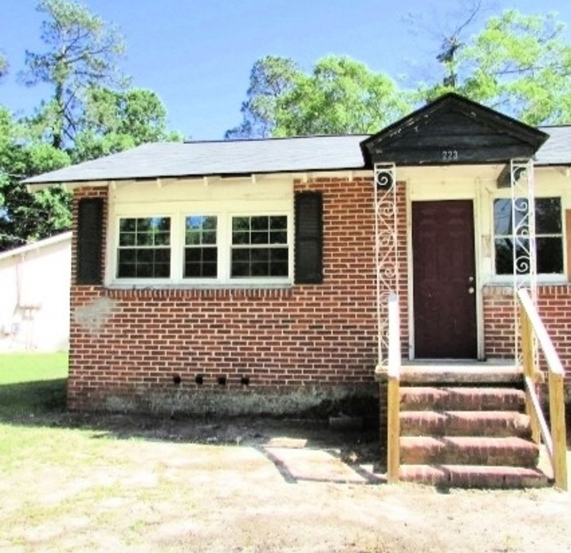 Now Available – 223 Highland Ave, Sumter, SC! – photo 1 of 12