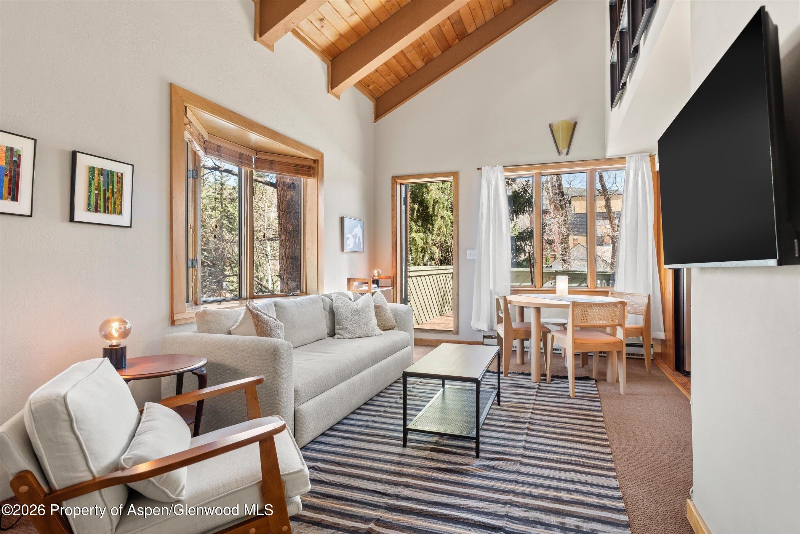 125 E Hyman Avenue – photo 1 of 13