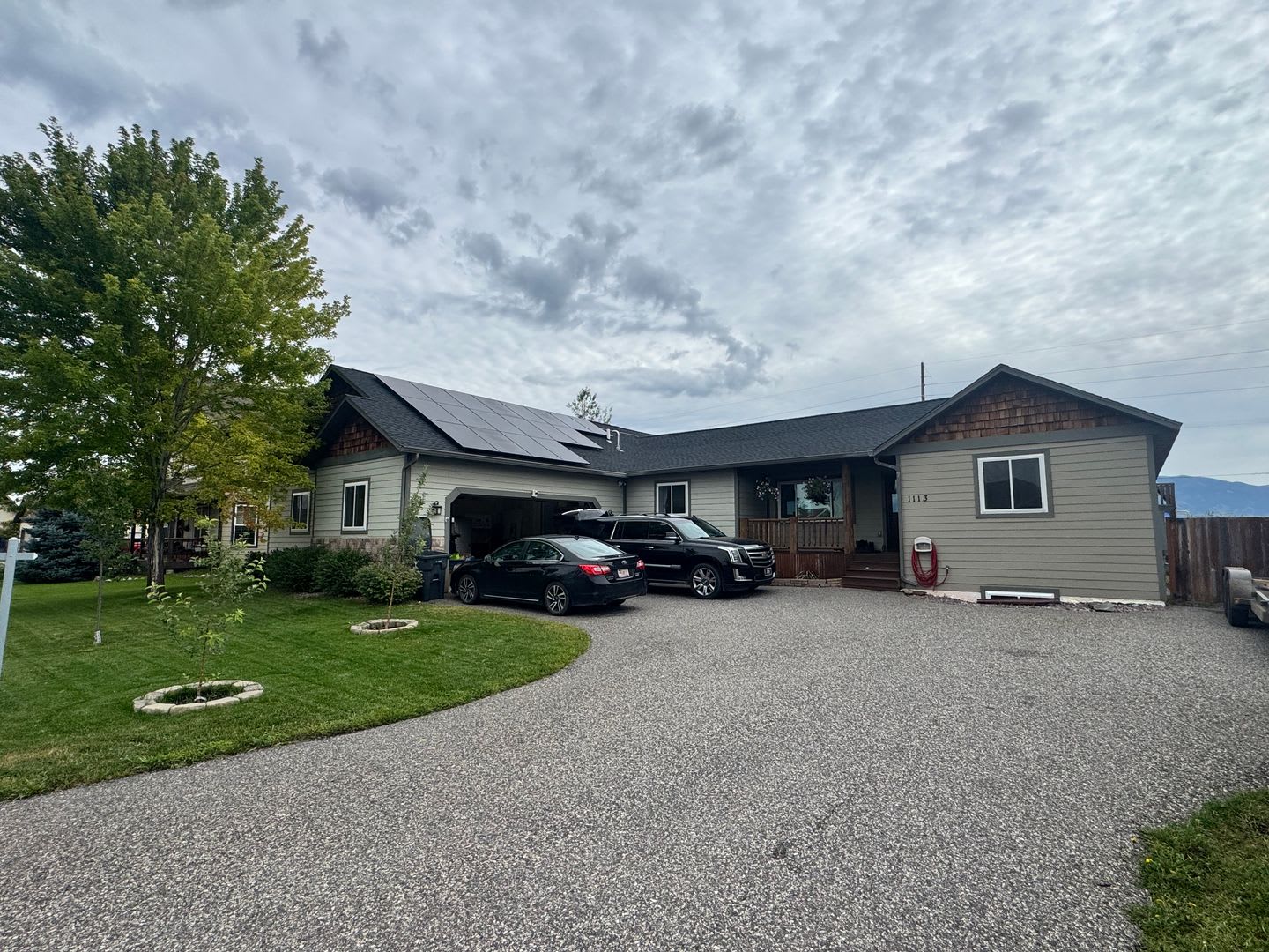 Spacious 4 Bed Home with Finished Basement, Solar, Sauna, Pool Table & Fenced Yard – photo 1