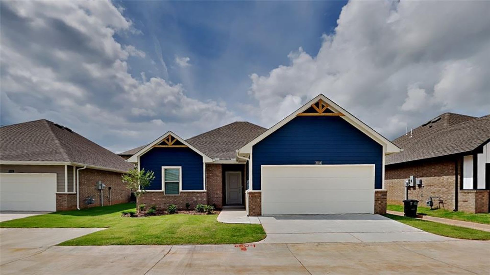 Luxury 2 Bedroom 2 Bathroom Cottage In 55 Community In Warr Acres Ok Leasing Special – photo 1 of 97