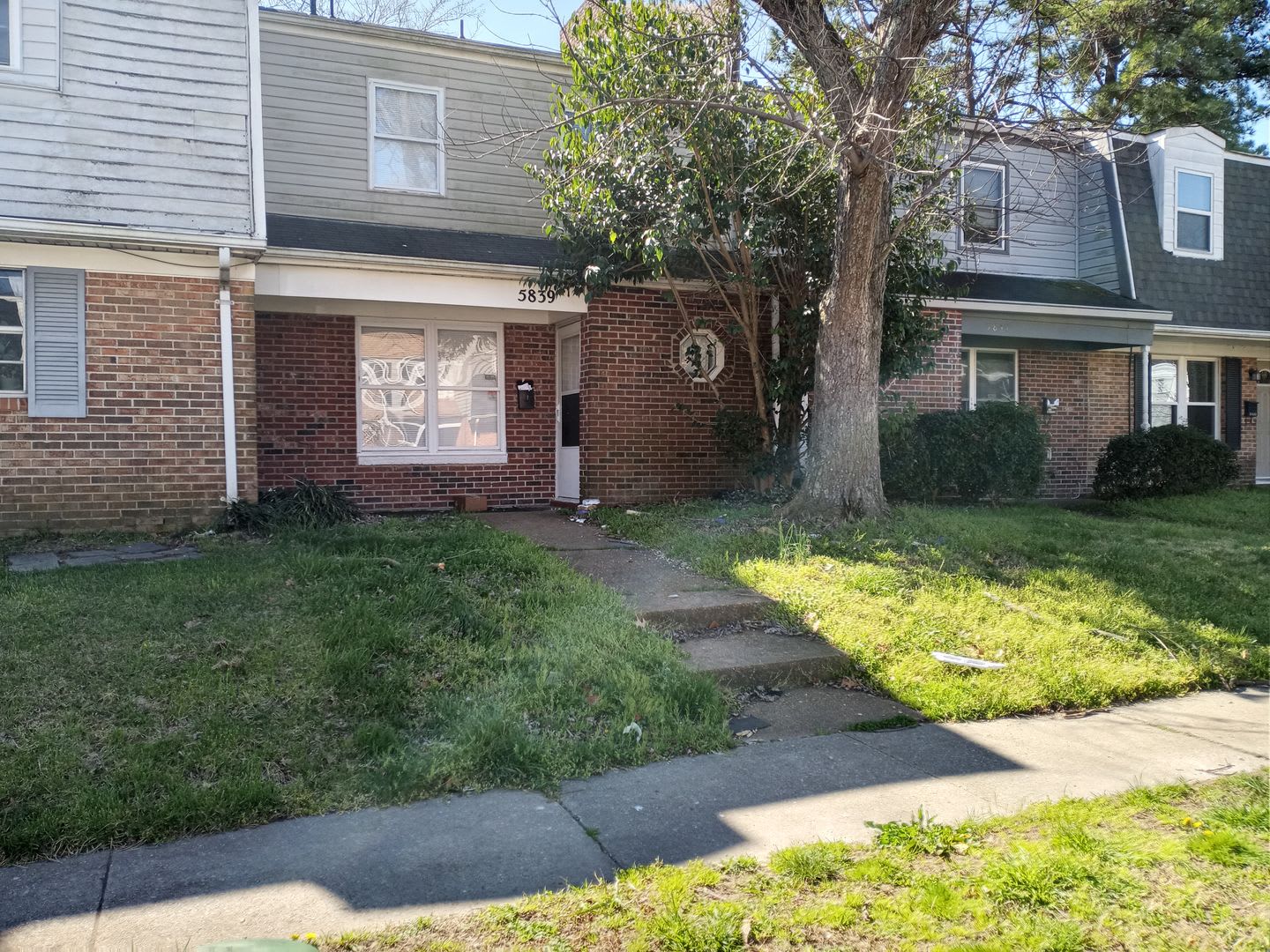 3 Bedroom 1 5 Bathroom Townhouse In Virginia Beach – photo 1