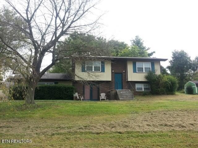 241 Dover Ave – photo 1 of 8