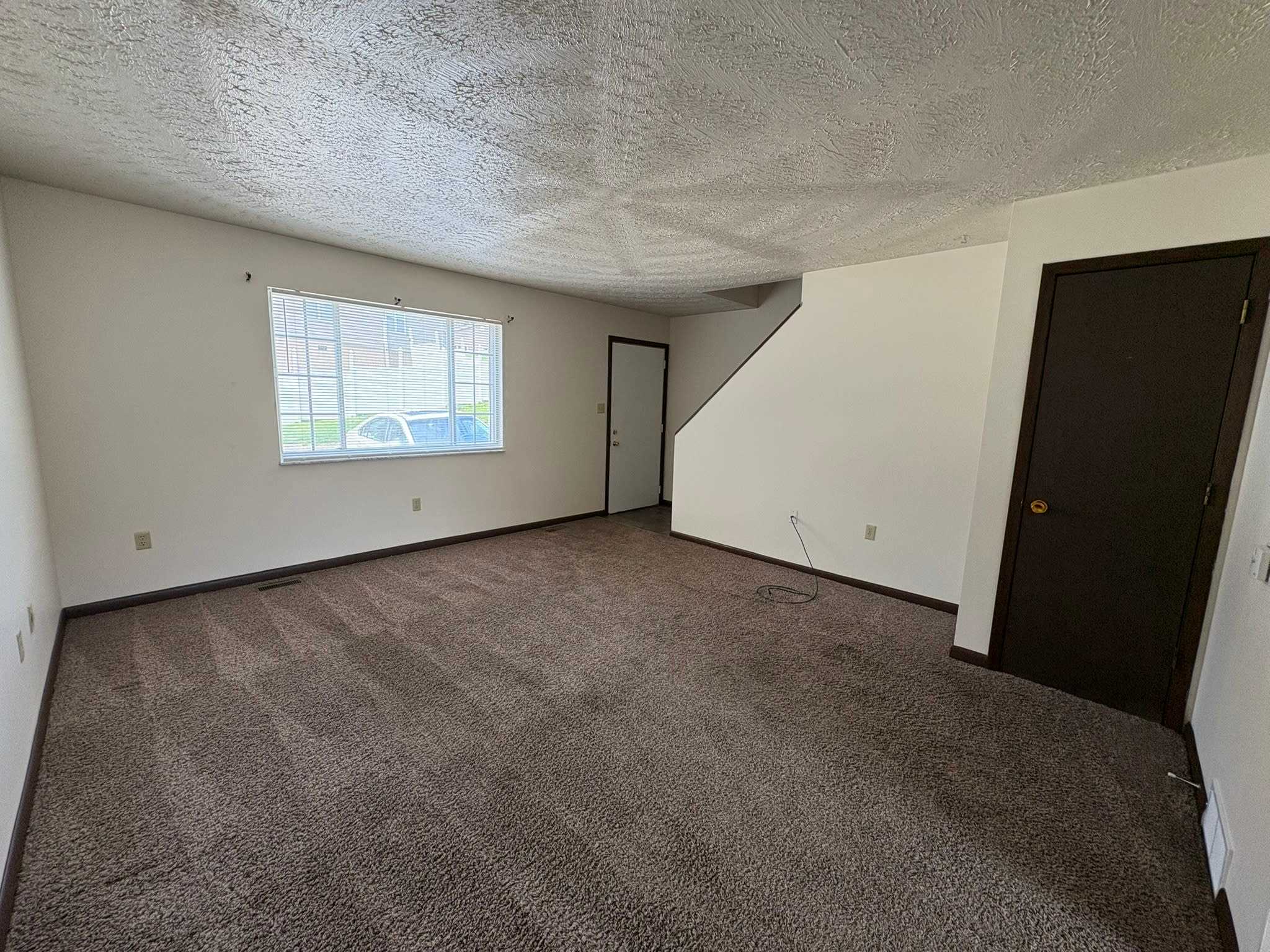 5271 W Pea Ridge Rd – photo 1 of 18