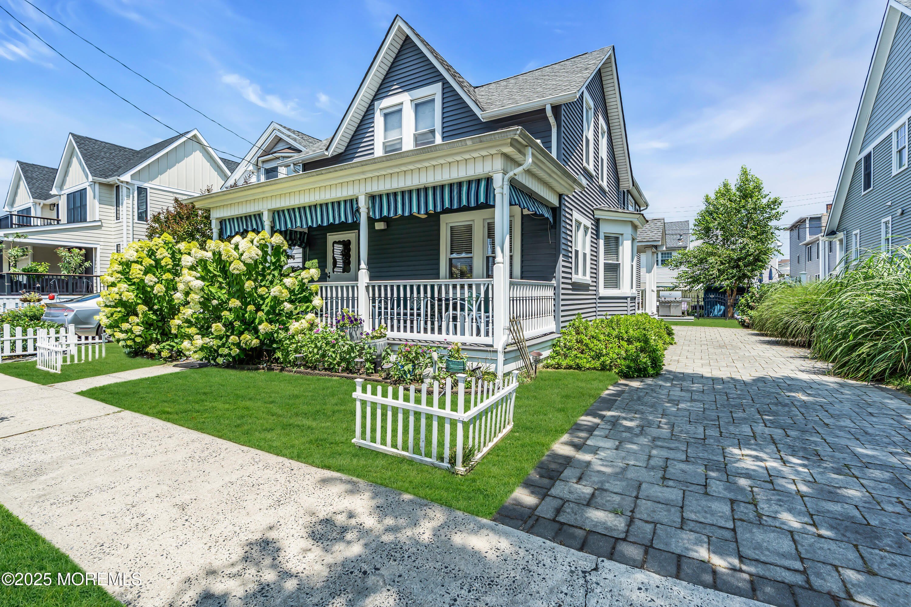 306 Ocean Park Avenue – photo 1