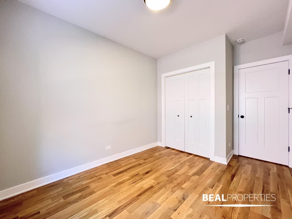 2203 W Eastwood Ave – photo 1